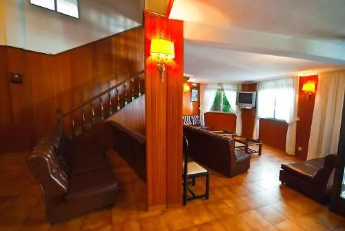 Cachalote Hotel *